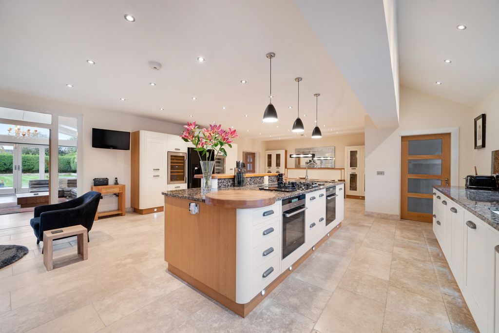 Additional image 7 of 6 bed detached house for saleWigton Lane, Alwoodley, Leeds LS17