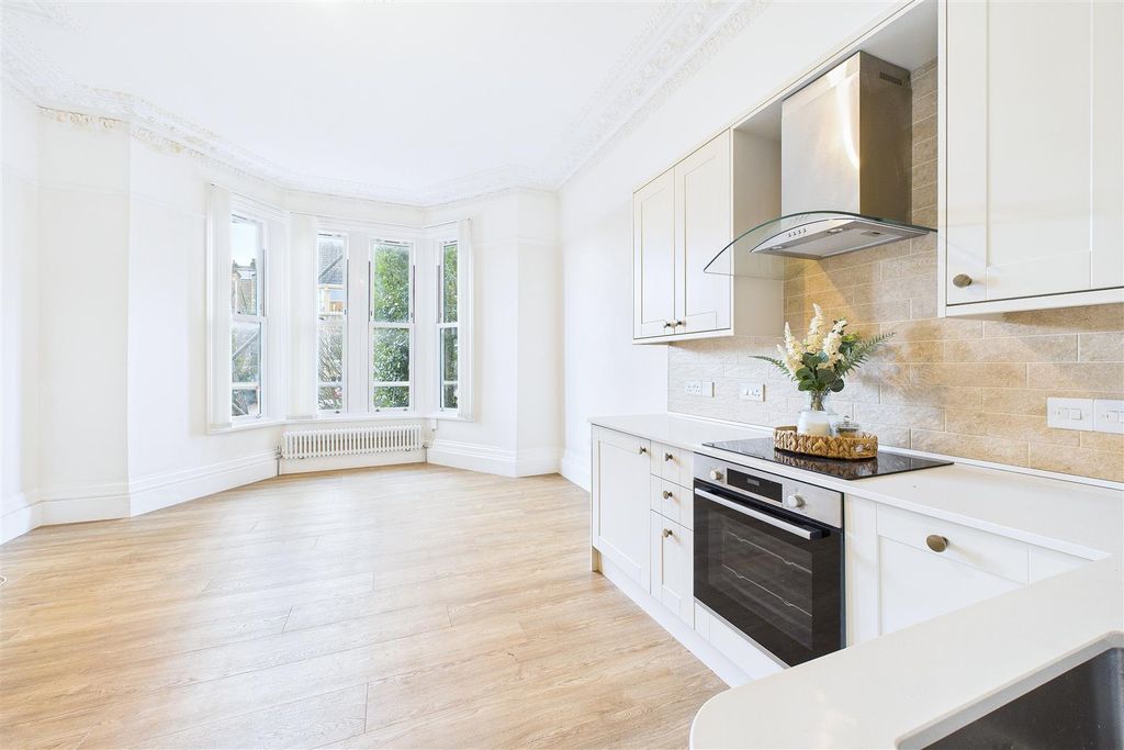 Additional image 13 of 3 bed flat for saleSt. Johns Road, Clevedon BS21