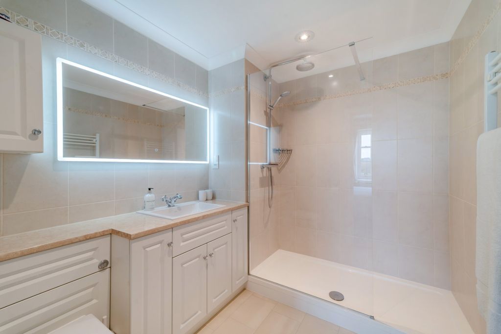 Additional image 8 of 2 bed flat for saleCathedral Views, Crane Bridge Road, Salisbury SP2