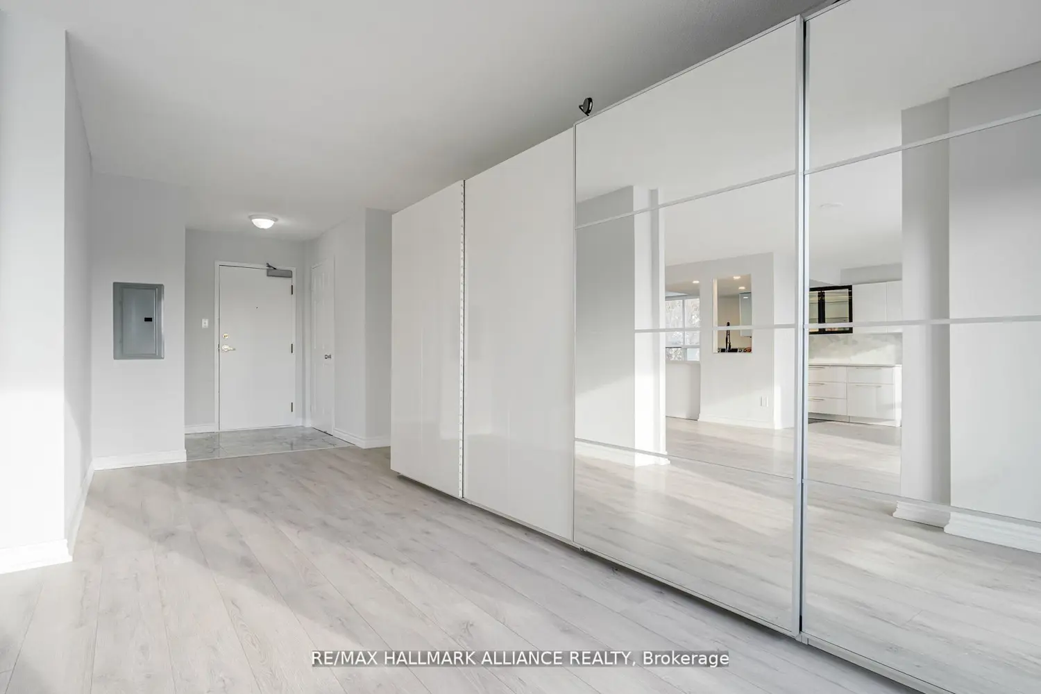 30 Malta Avenue 307 photo 3