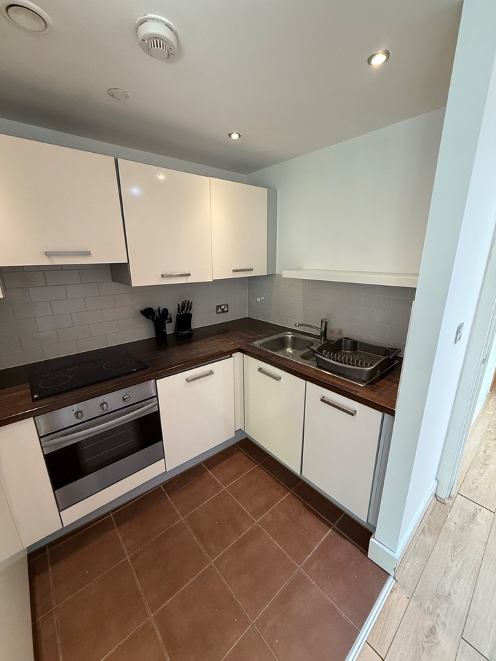 Additional image 5 of 2 Bed Flat, Regal Court, B15, N1 7GU