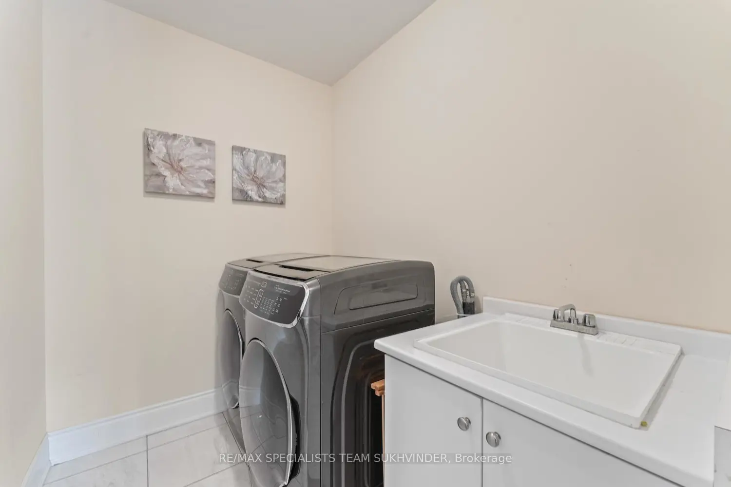 Additional image 14 of 51 Classic Drive