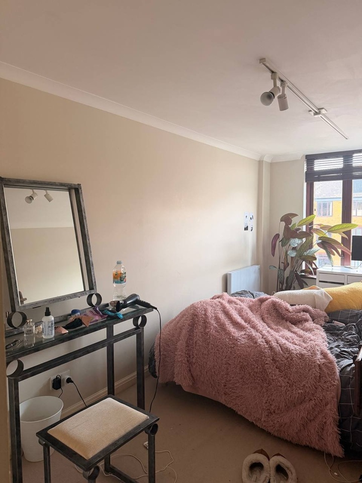 Additional image 4 of Room in a Shared Flat, Hermitage Court, E1W, N1 7GU
