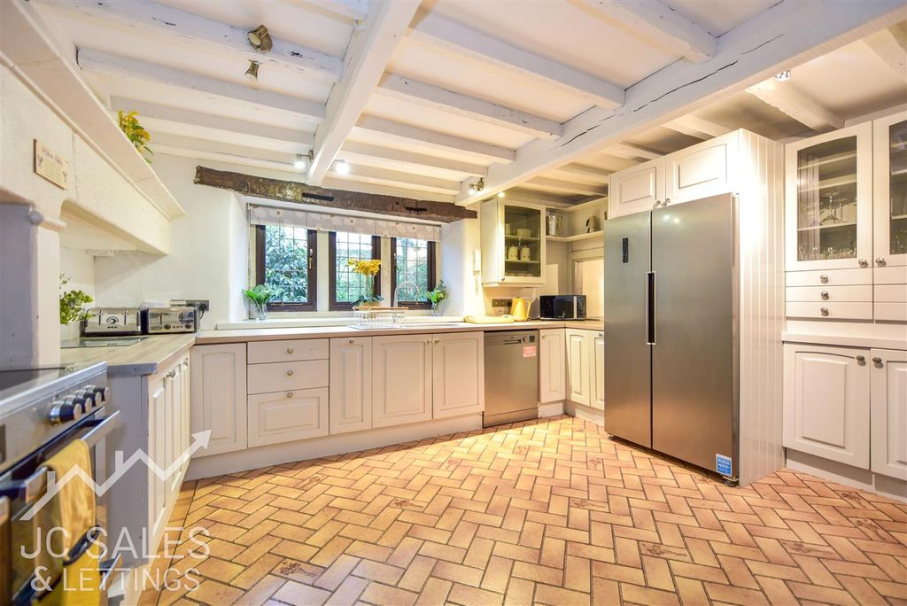 Additional image 3 of 5 bed property for saleChapel Street, Bakewell DE45