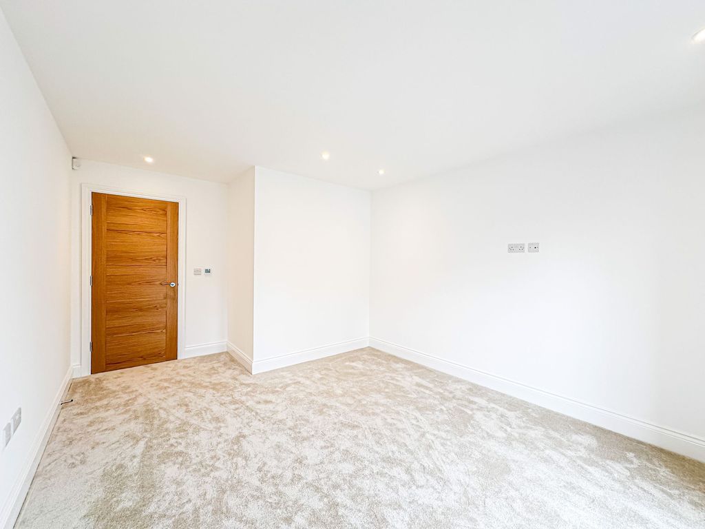 Additional image 10 of 3 bed flat for saleRocky Lane, Heswall CH60