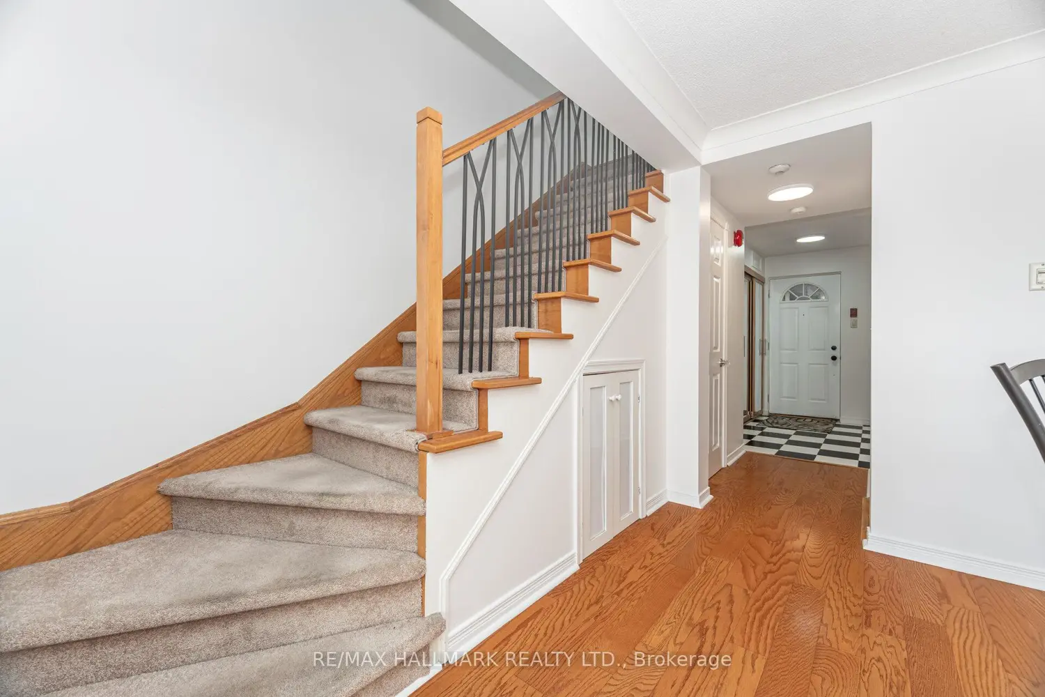 Additional image 3 of 2112 Queen Street #10