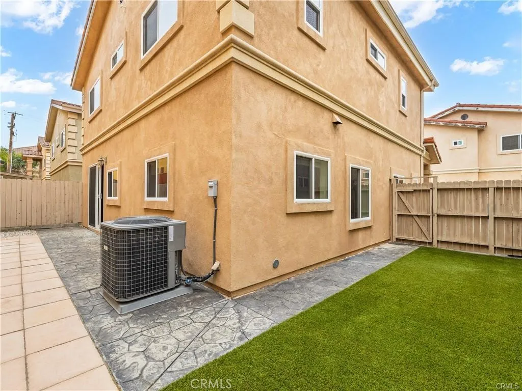 14026 Lemoli, Hawthorne, CA 90250