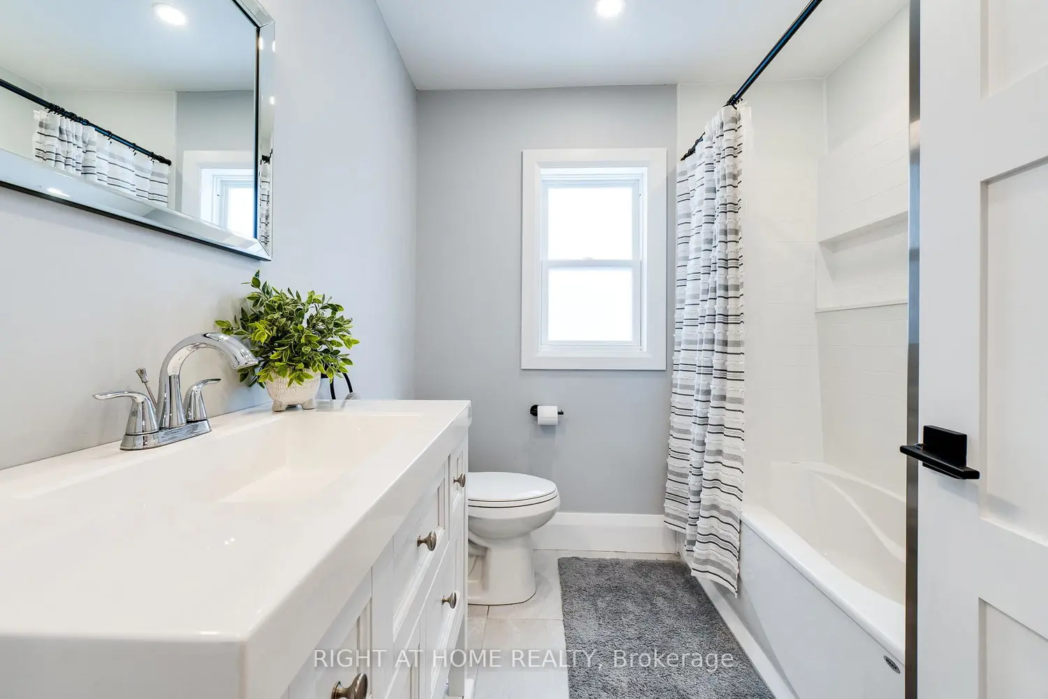 Additional image 4 of 54 Blue Jay Boulevard