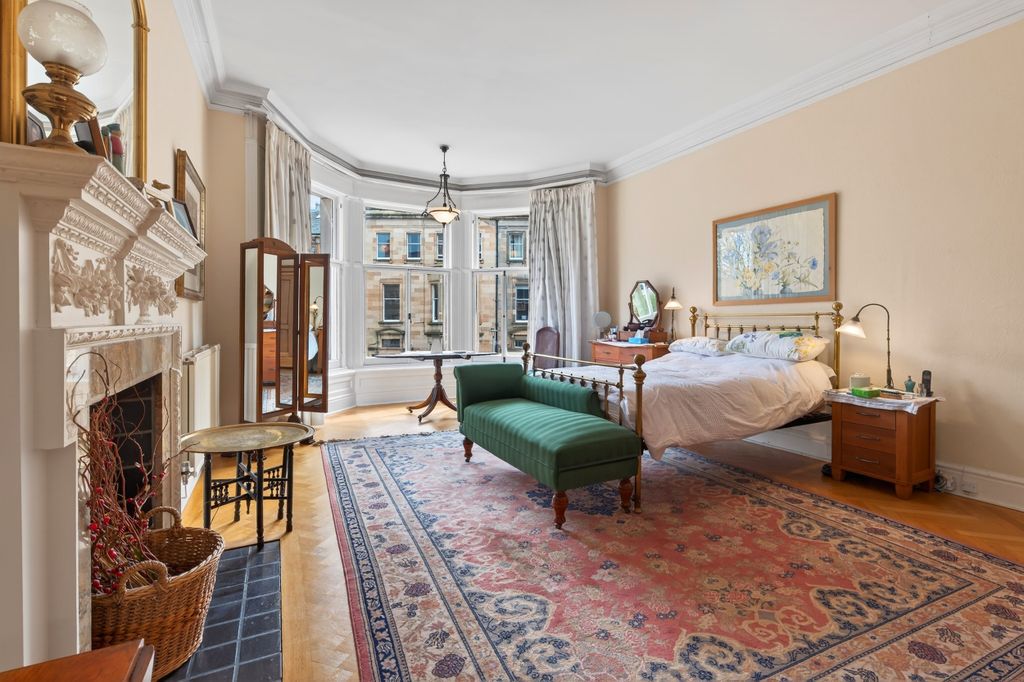 Additional image 13 of 4 bed flat for sale21 2 Rothesay Terrace, Edinburgh EH3