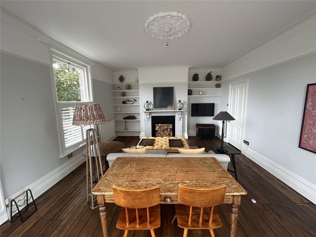 Additional image 3 of 2 bed flat for saleElm Grove Road, Salisbury, Wiltshire SP1