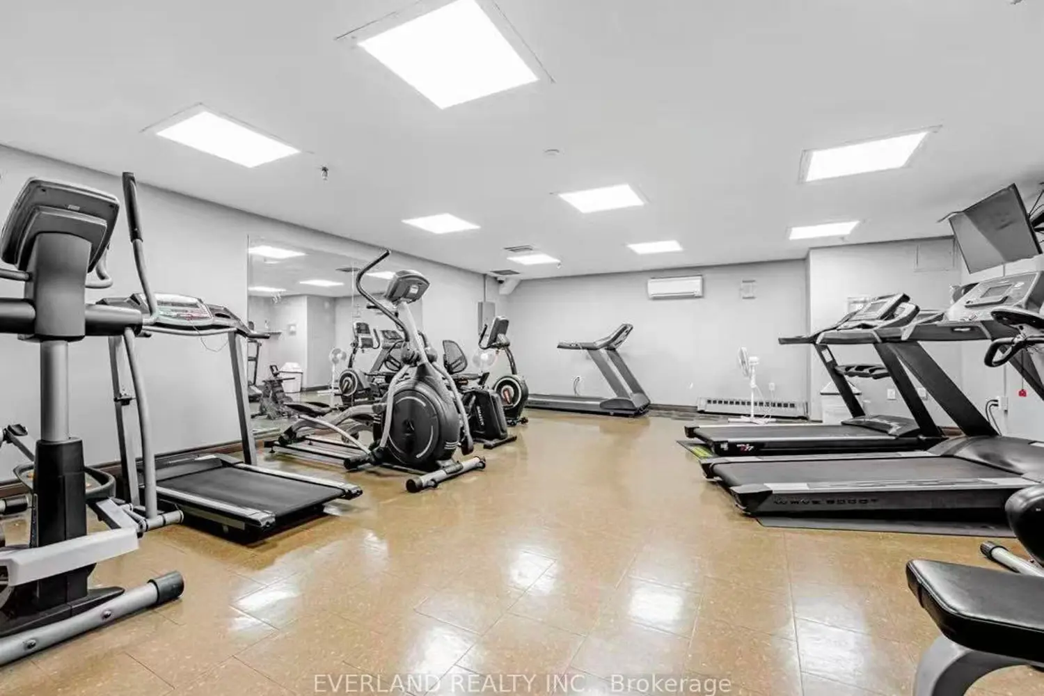 Additional image 14 of 2050 Bridletowne Circle 303