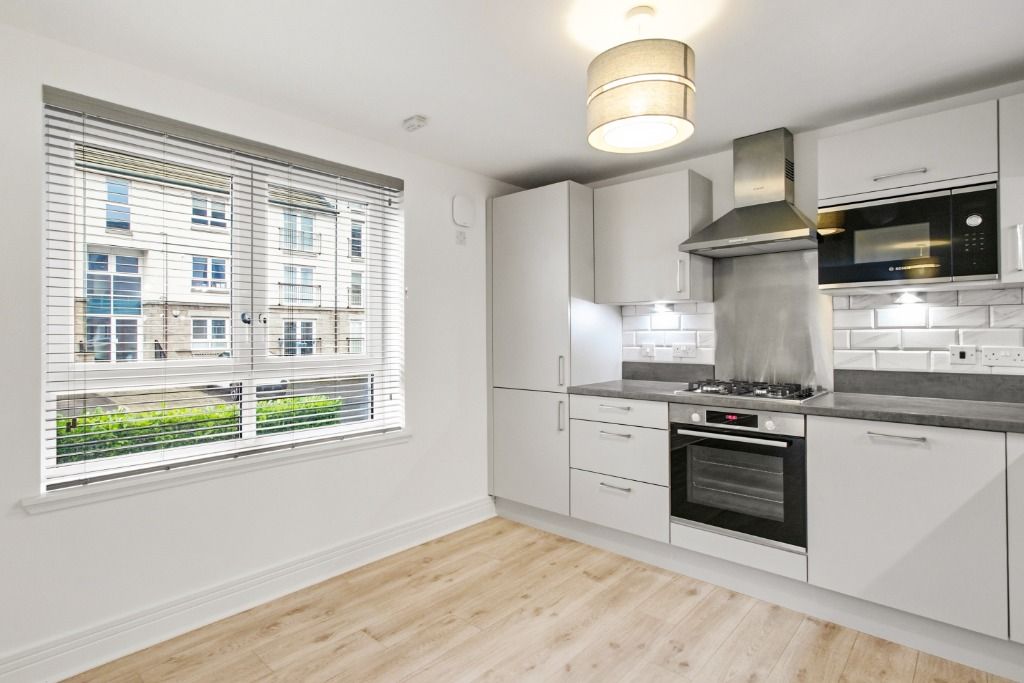 Additional image 5 of 2 bed flat for saleCastlegate Avenue, Dumbarton, West Dunbartonshire G82