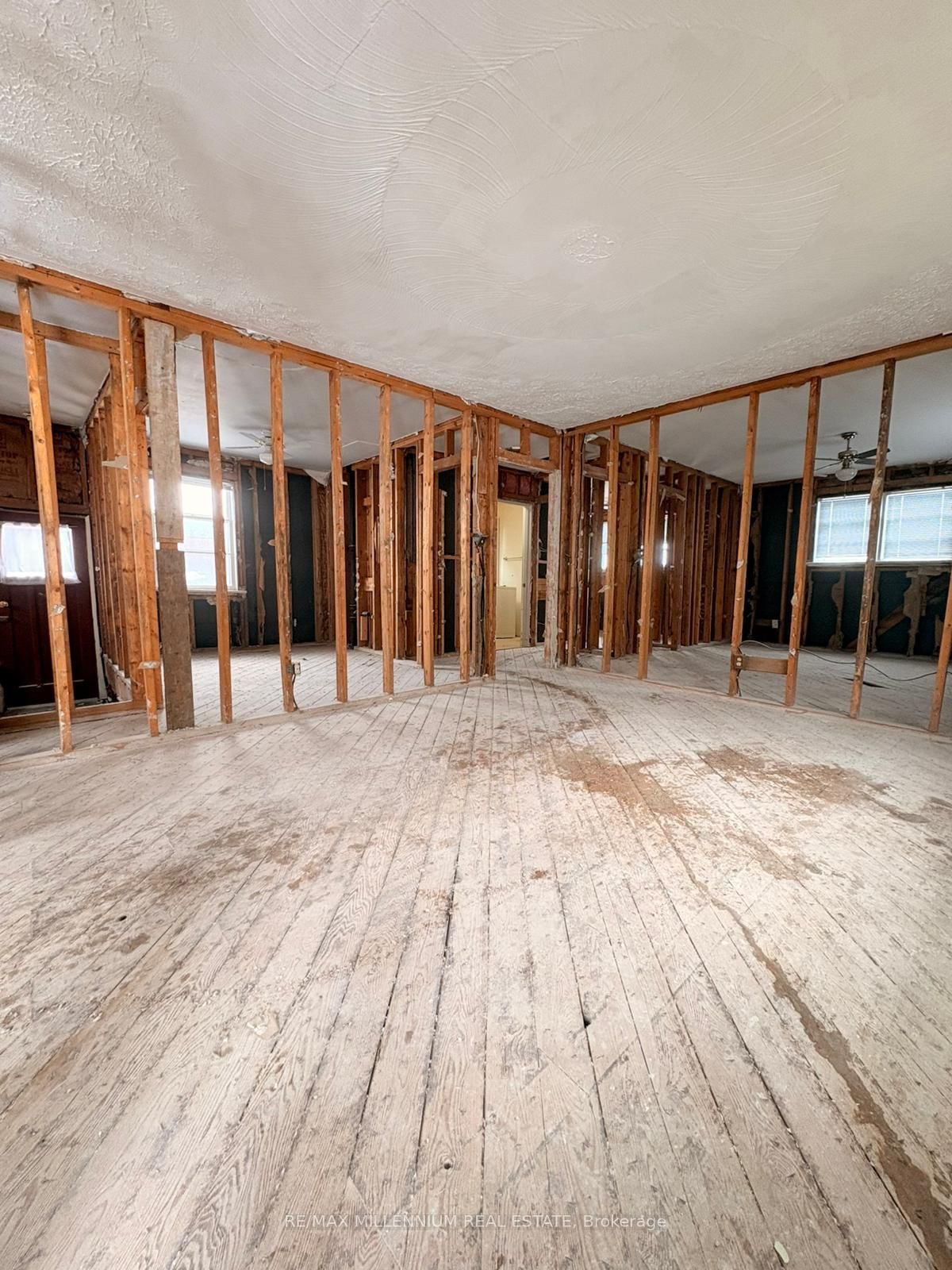 Additional image 4 of 706 Fairbairn Street, Peterborough, ON, K9H 6B5
