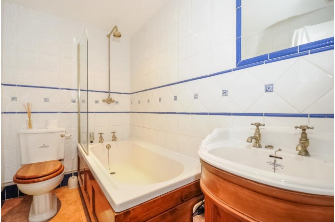 Additional image 8 of 2 Bed Flat, Stafford Terrace, W8, N1 7GU