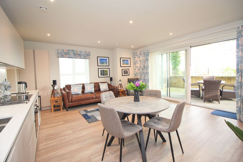 Additional image 3 of 2 bed flat for saleStation Road, Padstow PL28