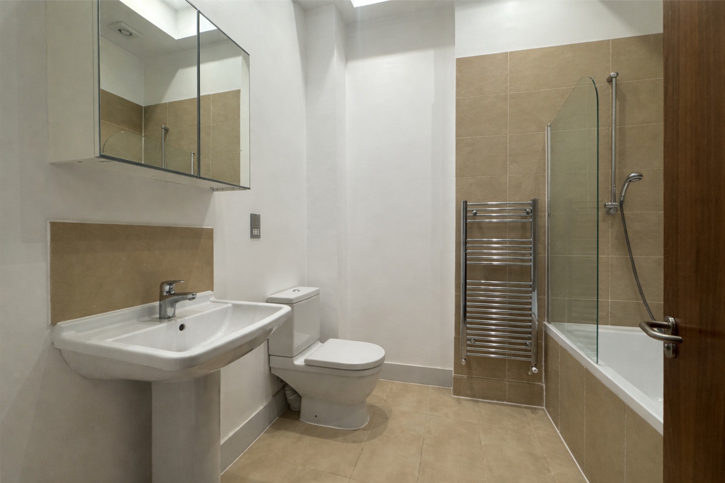 Additional image 4 of 2 Bed Flat, West Cromwell Road, SW5, N1 7GU