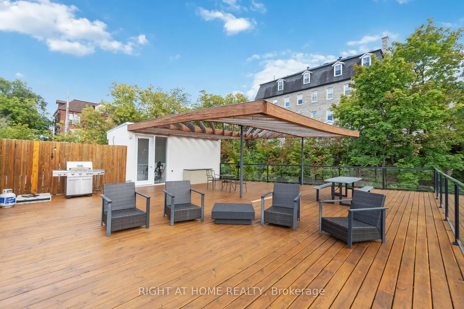 Additional image 2 of 22 Perkins Street 305, West Centre Town