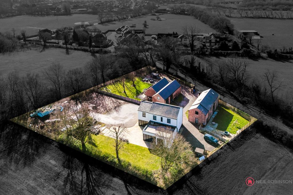 Additional image 5 of 12 bed detached house for salePhipps Lane, Burtonwood, Warrington WA5