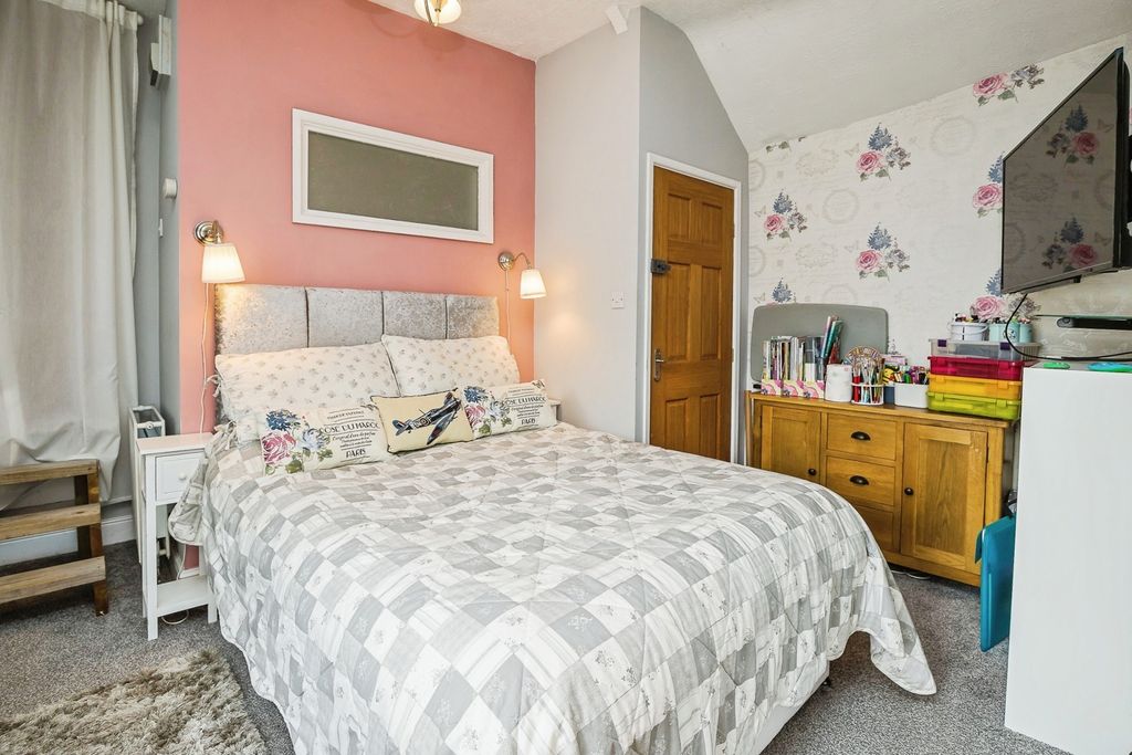 Additional image 16 of 5 bed flat for saleCrane Street, Cefn Mawr, Wrexham LL14