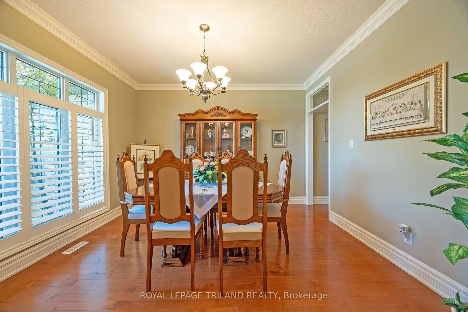 2285 Lilac Avenue photo 3