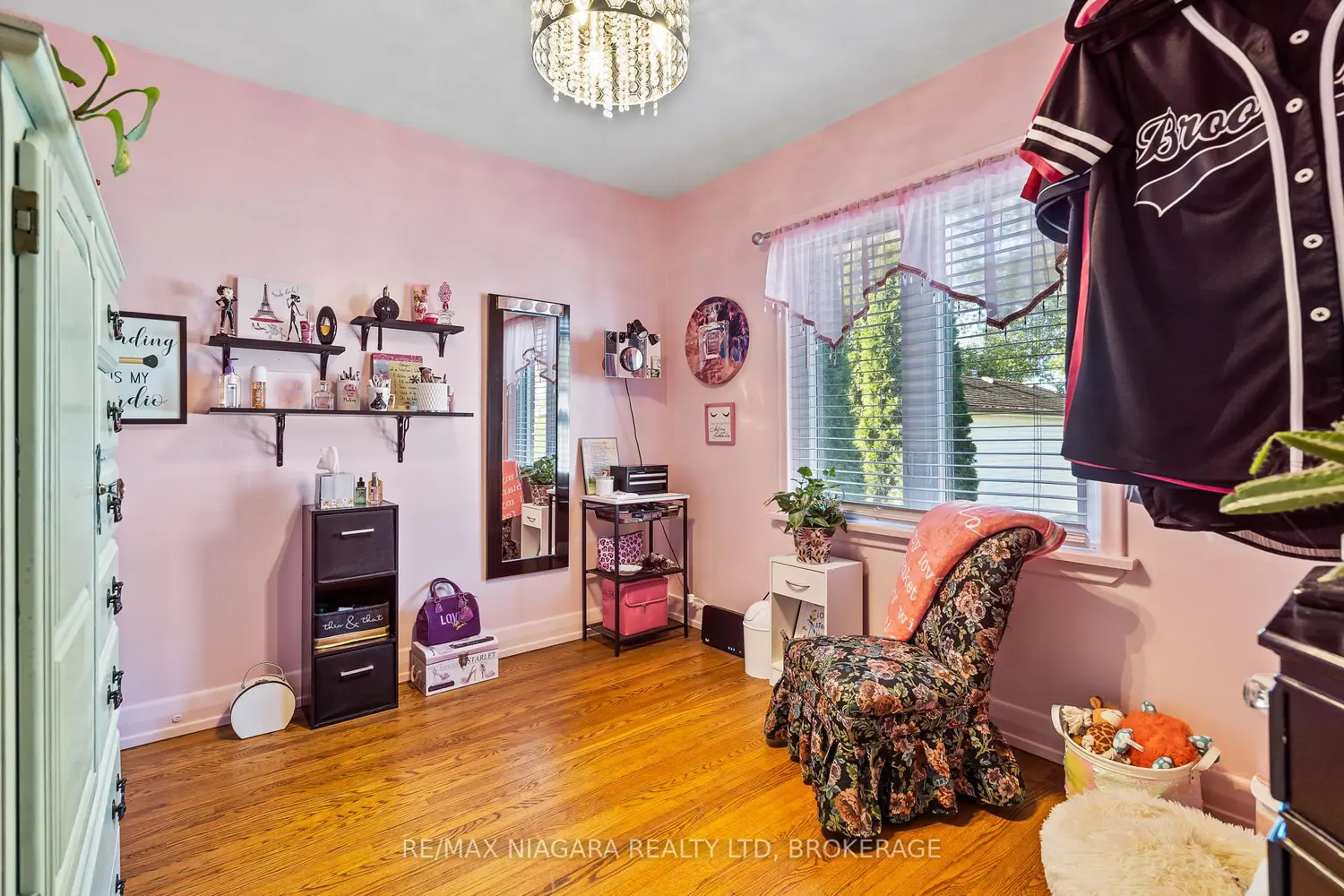 Additional image 11 of 85 Golden Boulevard