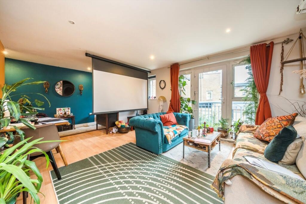 Additional image 4 of 2 Bed Flat, London, E1, N1 7GU