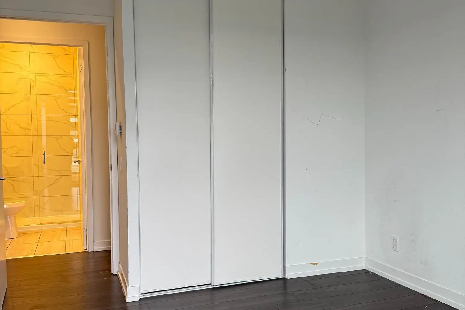 Additional image 14 of 950 Portage Parkway Ph12