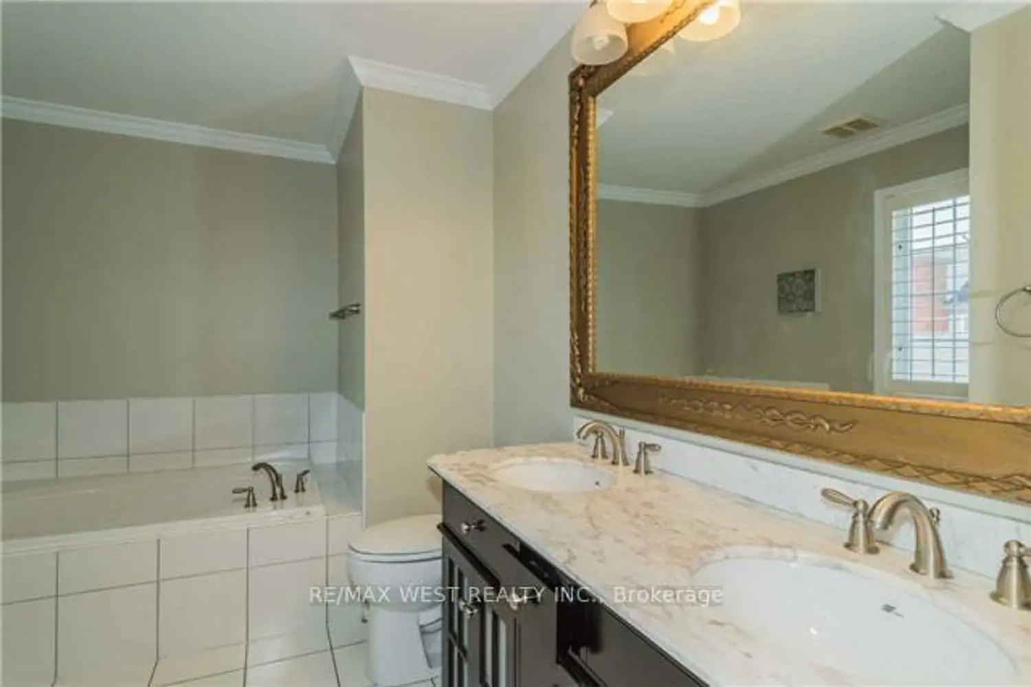 Additional image 10 of 11 Dancer's Drive