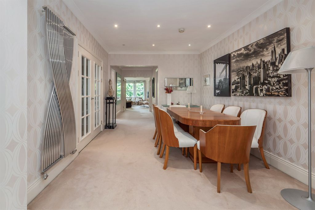 Additional image 2 of 3 bed flat for saleKingburys House, St. Hilarys Park, Alderley Edge SK9