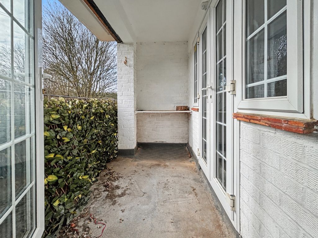 2 bed flat for saleLorain Walk, Bristol, Bristol, 7As, Gb BS10 photo 4