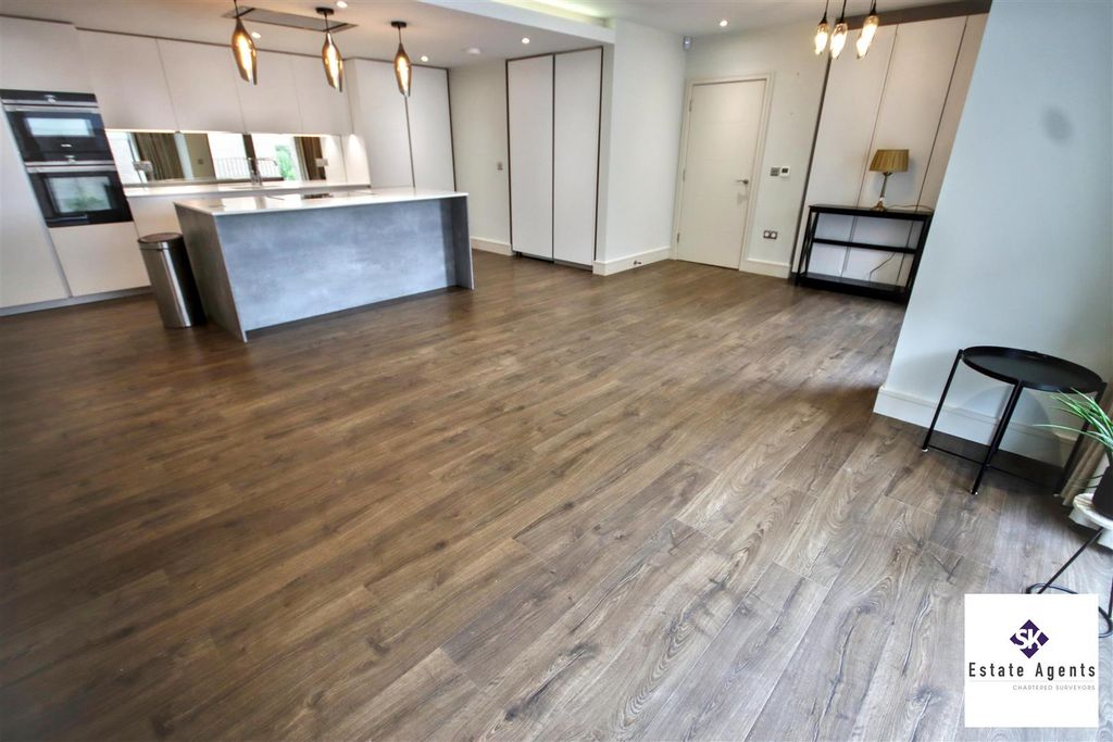 Additional image 2 of 2 bed flat for saleChelsea Heights, Sheffield S11