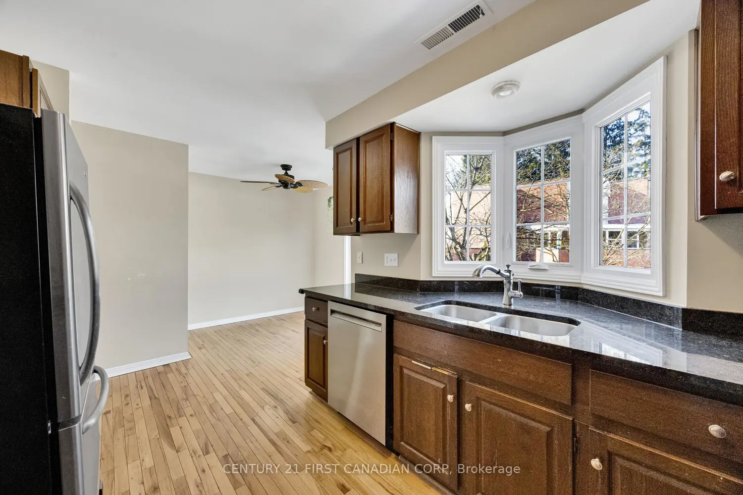 703 Windermere Road 3 photo 5