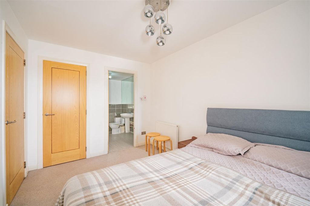 Additional image 8 of 2 bed flat for saleVictoria Street, Carnoustie DD7