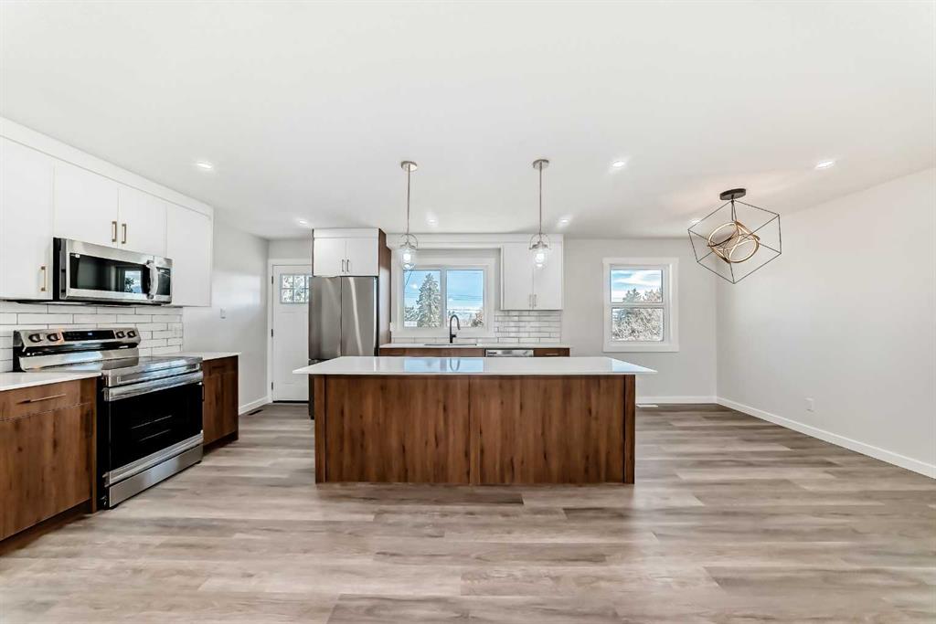 Additional image 5 of 10832 7 Street SW, Calgary, AB, T2W 0G5