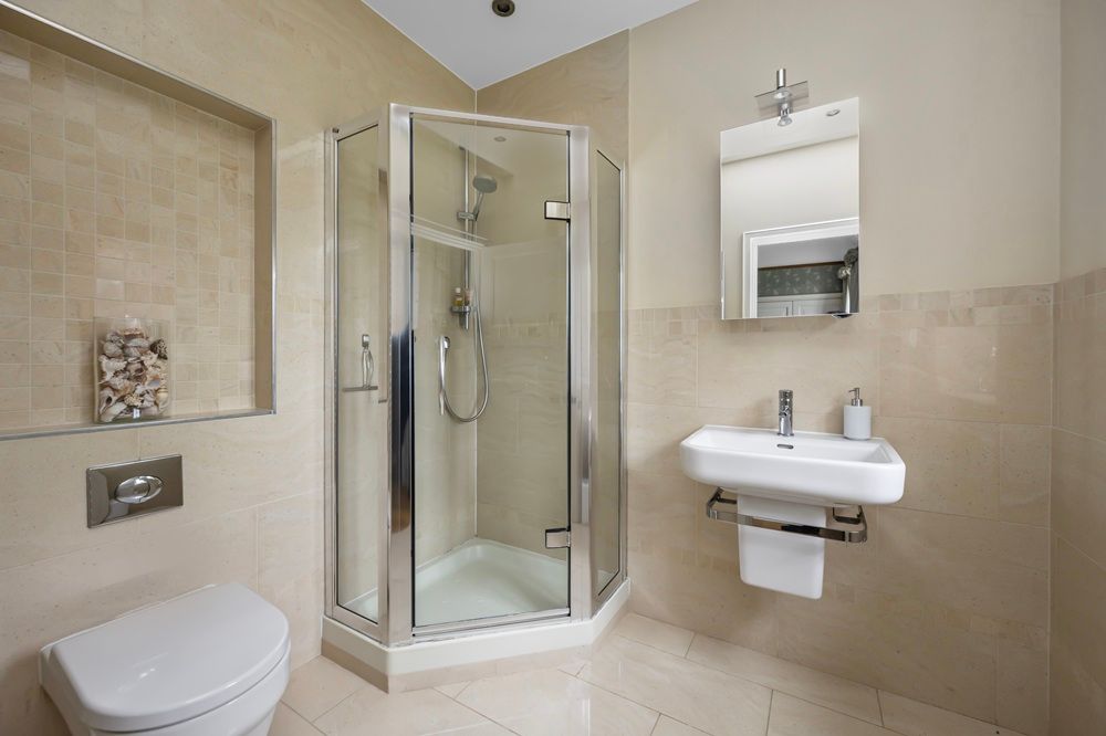 Additional image 20 of 7 bed detached house for saleGrouse Road, Horsham RH13