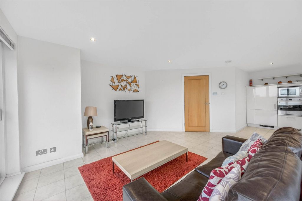 Additional image 9 of 2 bed flat for sale10 Queens Highlands, Aberdeen AB15