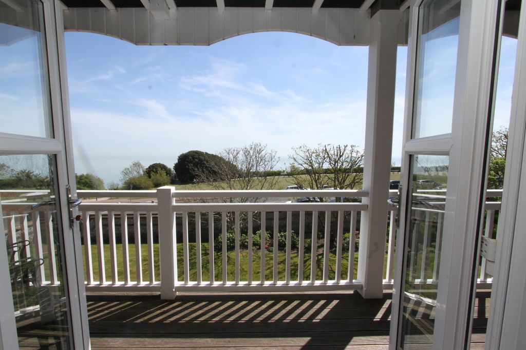 Additional image 16 of 3 bed flat for saleDarley Road, Eastbourne BN20