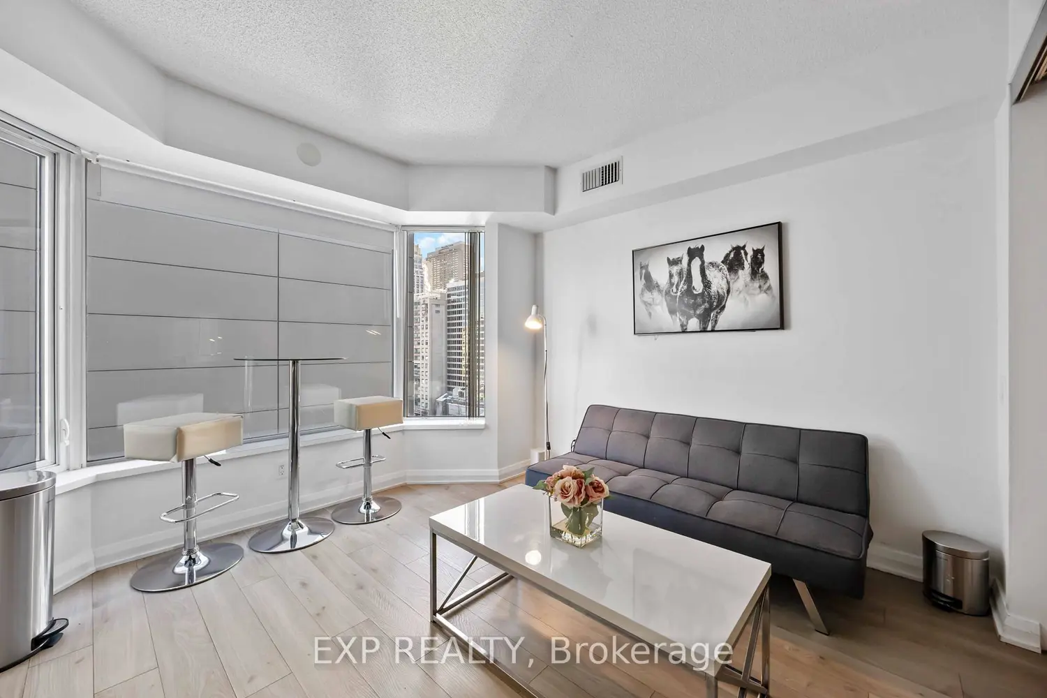 Additional image 8 of 155 Yorkville Avenue 1106