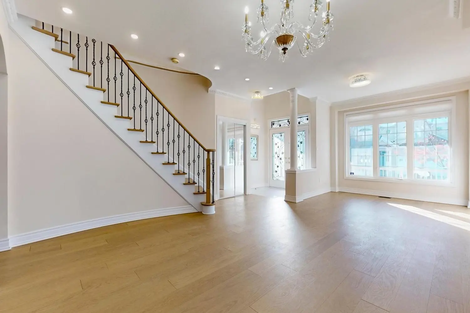 76 Hendel Drive photo 2