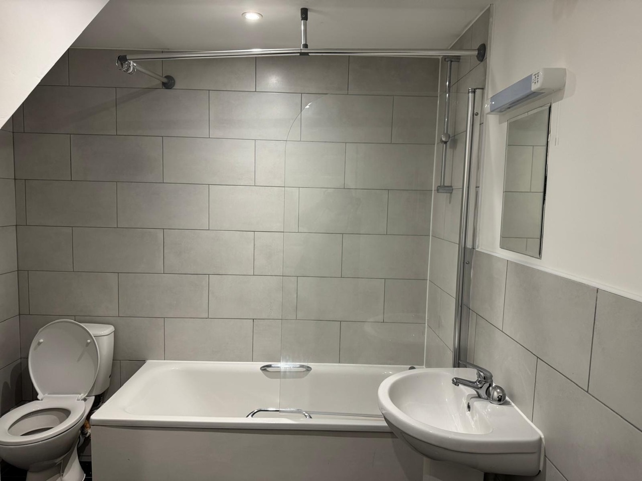 Additional image 6 of Room in a Shared Flat, Old Kent Road, SE15, N1 7GU