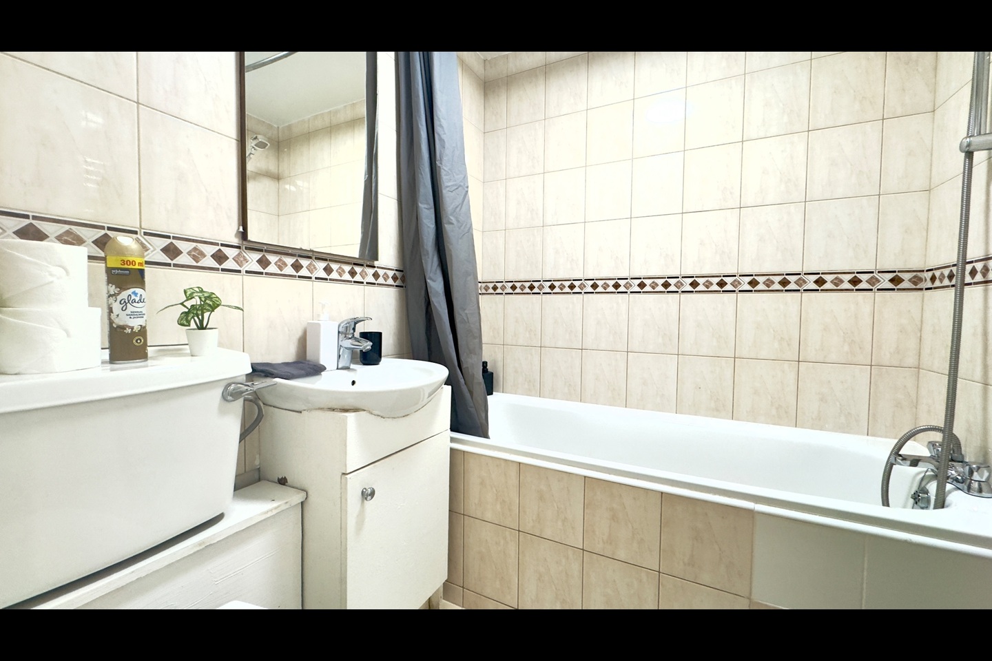 Additional image 6 of 2 Bed Flat, Great Western Road, W9, N1 7GU