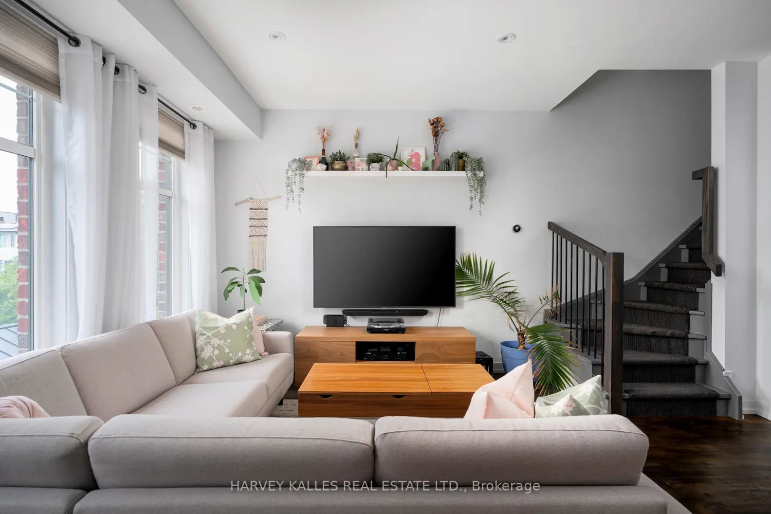 140 Broadview Avenue 45