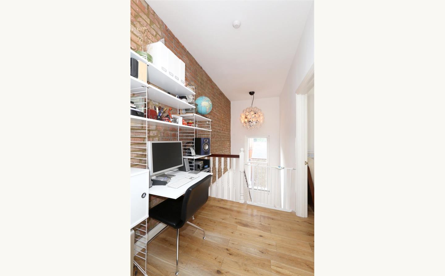 Additional image 6 of 2 Bed Maisonette, Morton Road, N1, N1 7GU