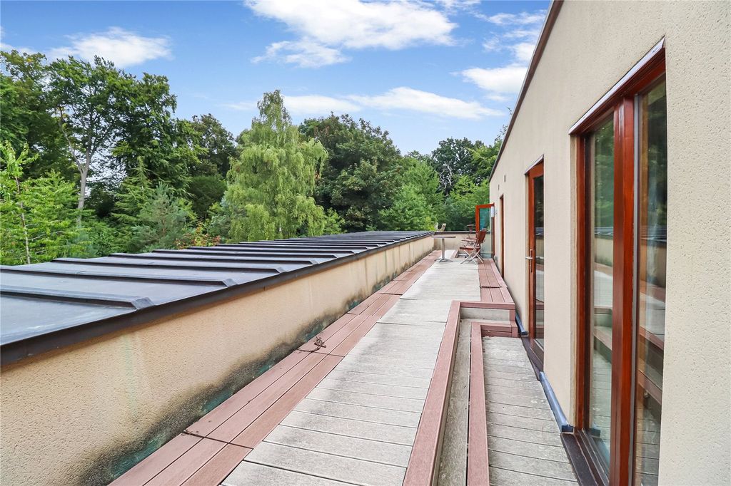 Additional image 10 of 2 bed flat for saleCliveden Gages, Taplow, Buckinghamshire SL6