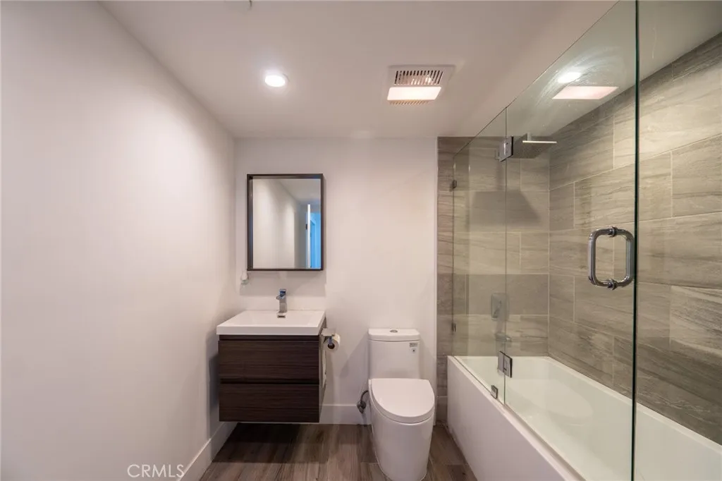 Additional image 37 of 6810 Simpson Ave Unit 2, North Hollywood, CA 91605