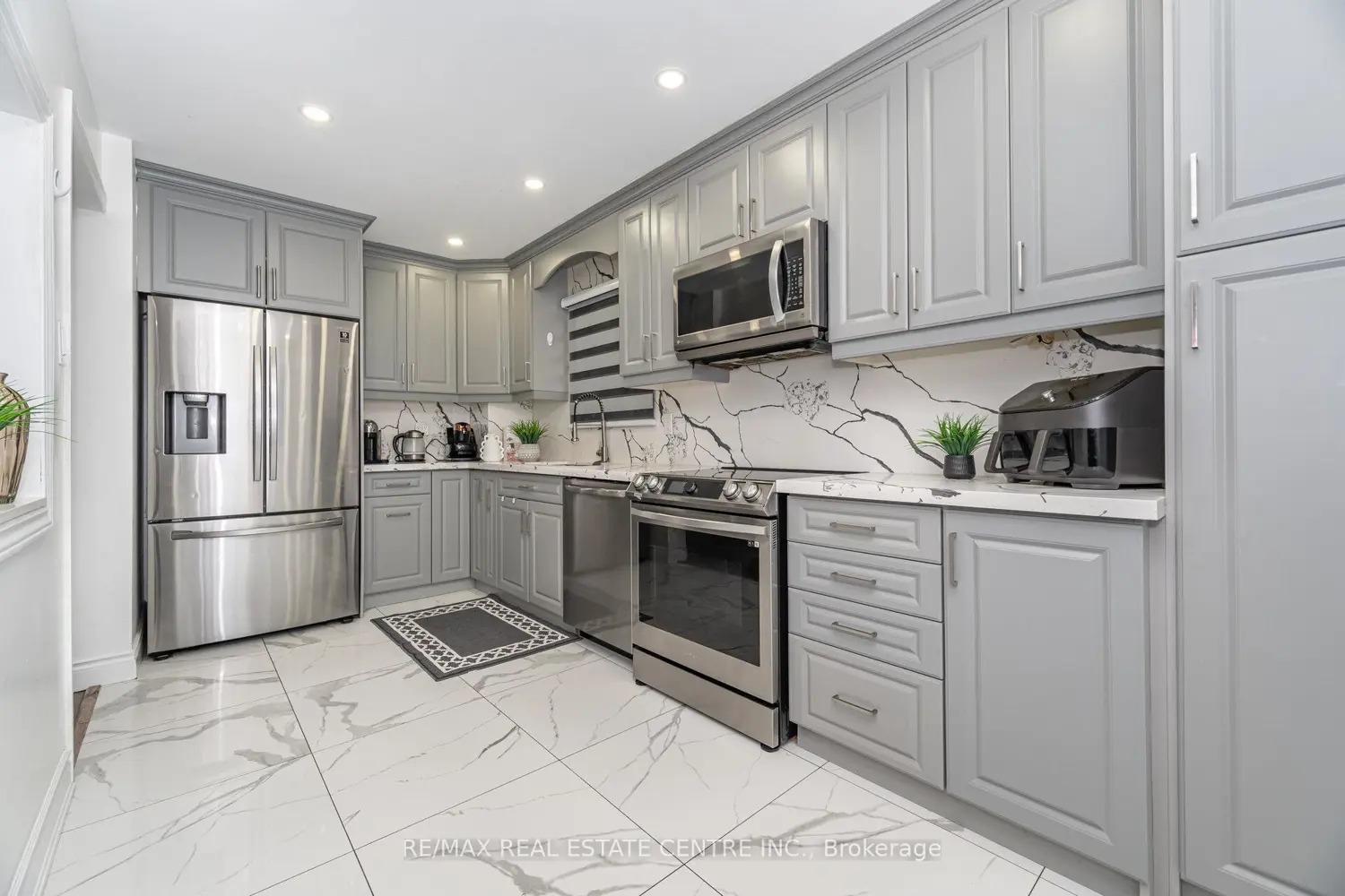 Additional image 7 of 44 Abelard Avenue