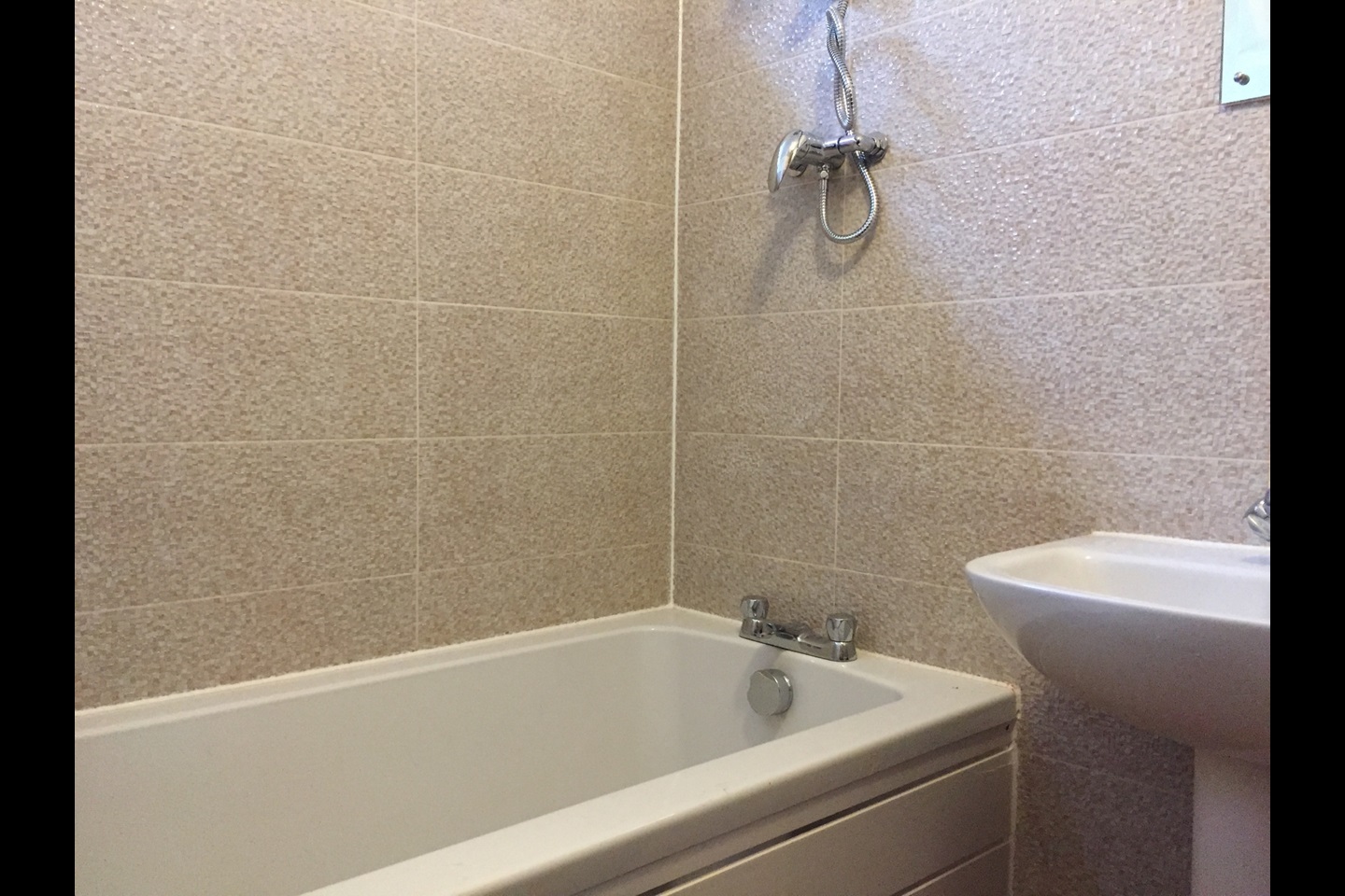 Additional image 8 of Room in a Shared Flat, Wheeleys Road, B15, N1 7GU