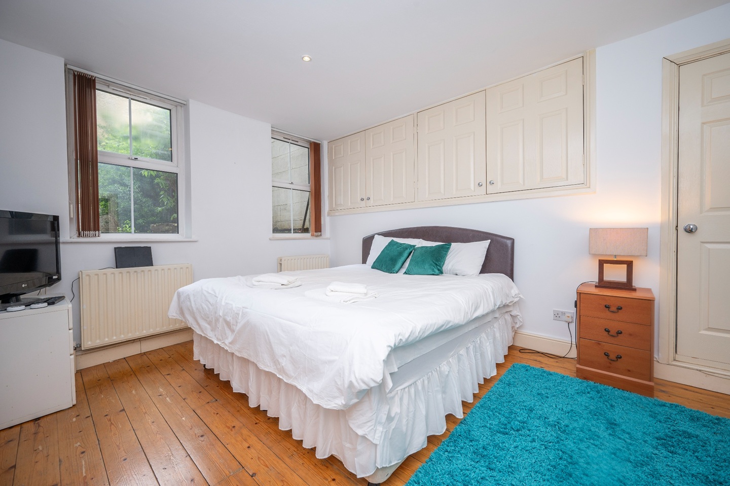 Additional image 3 of 3 Bed Flat, Clapham Old Town, SW4, N1 7GU