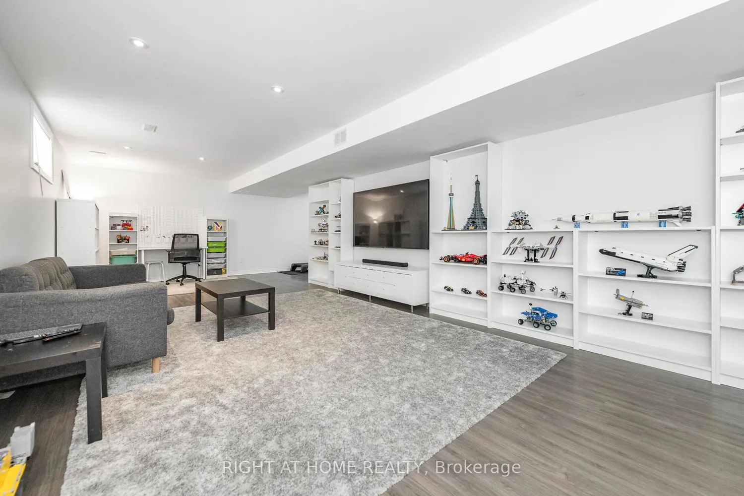 Additional image 18 of 48 Station Trail