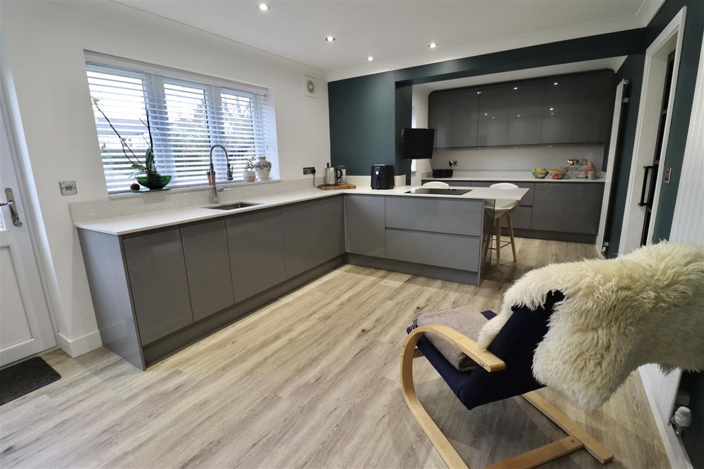 Additional image 5 of 4 bed property for saleThe Gables Paddock, Eastrington, Goole DN14